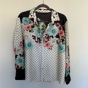 Beautiful floral Zara blouse silk never worn